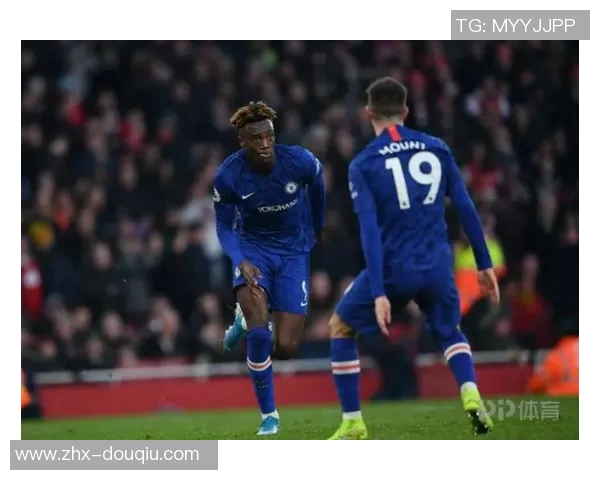 切尔西足球服的魅力与历史探秘，带你领略蓝军的荣耀与风采